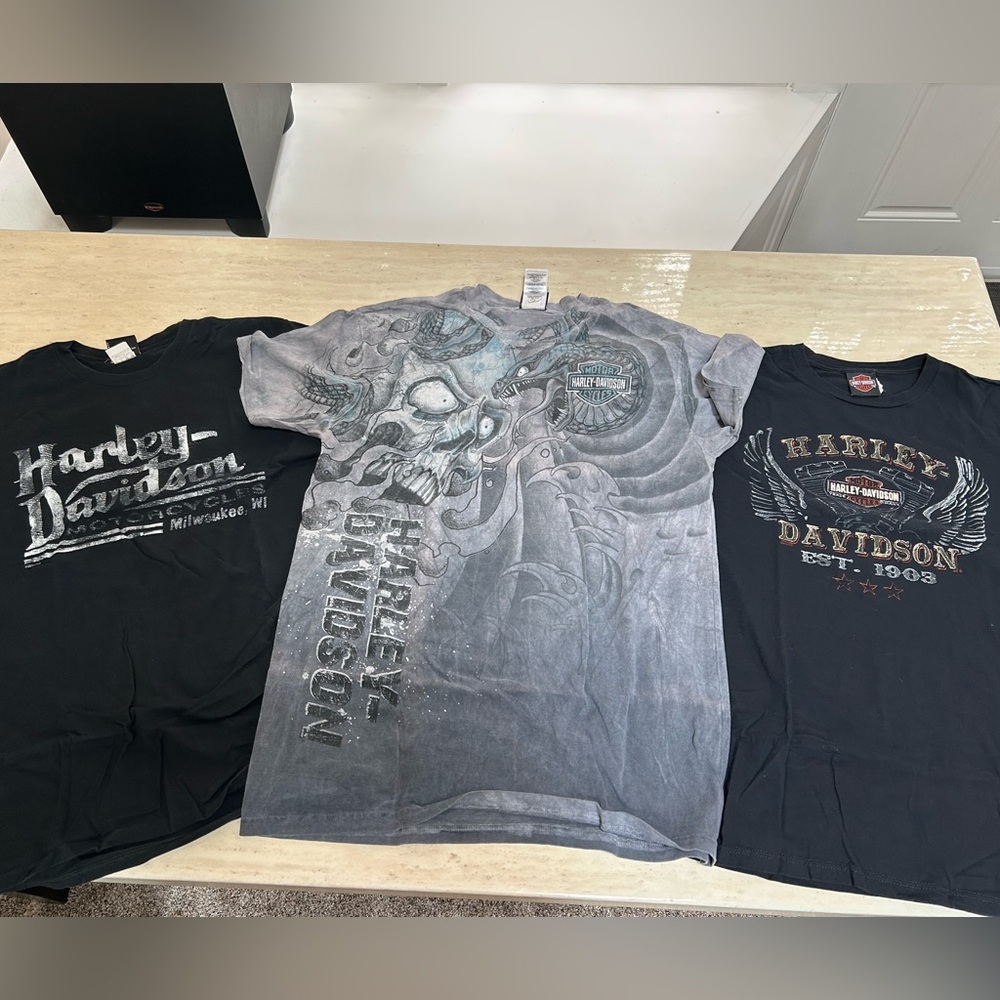 Harley-Davidson men’s size large lot